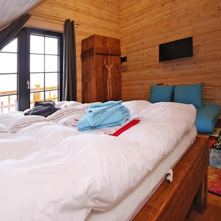 Cottage, * Ширке